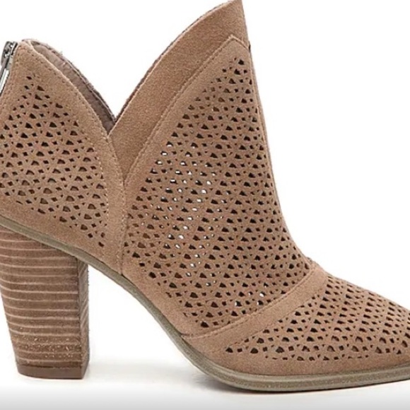 🆕Vince Camuto Brown Ankle Booties - Picture 4 of 12
